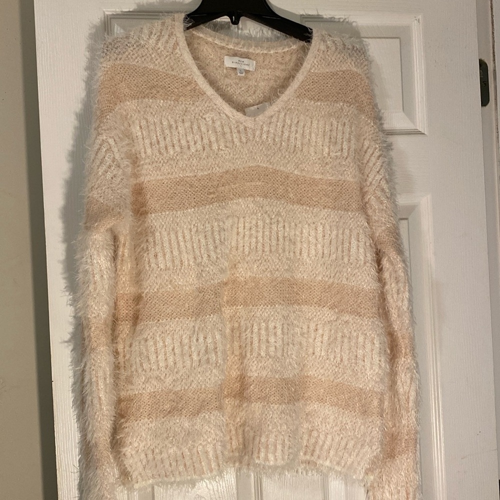 Women’s extra soft sweater